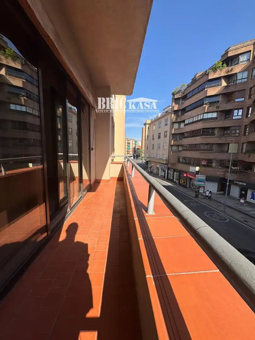 Pis amb ascensor en venda a GIL CORDERO 6