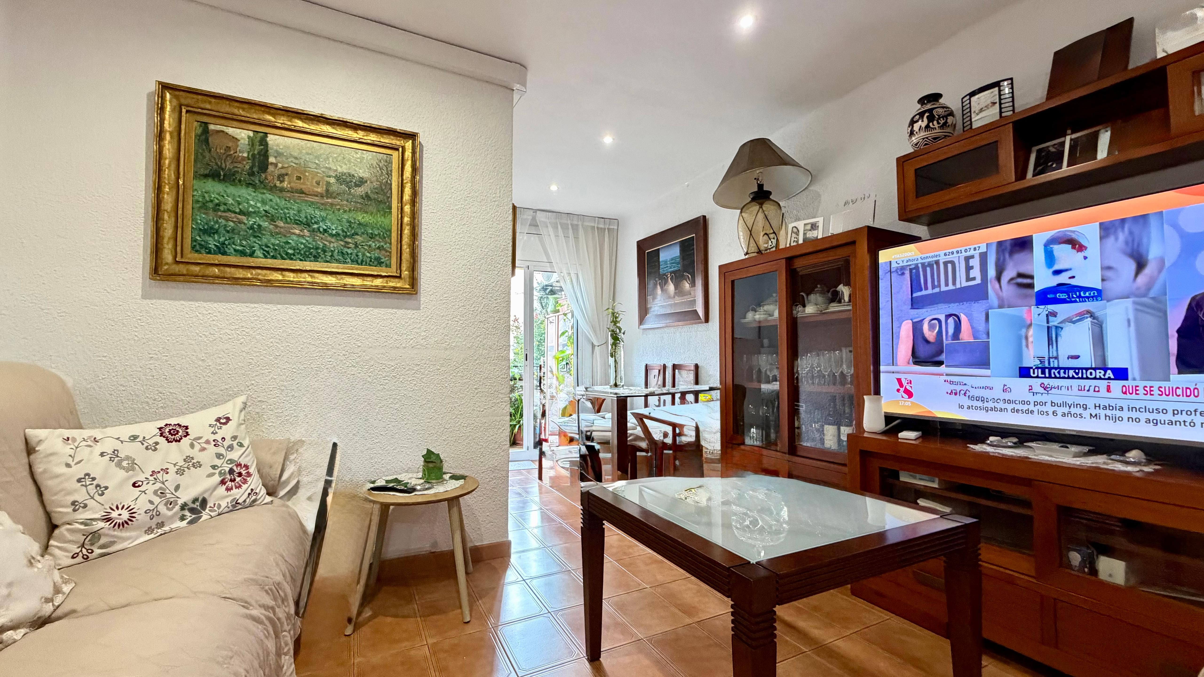 Sala d'estar de Pis en venda en Esplugues de Llobregat amb Balcó