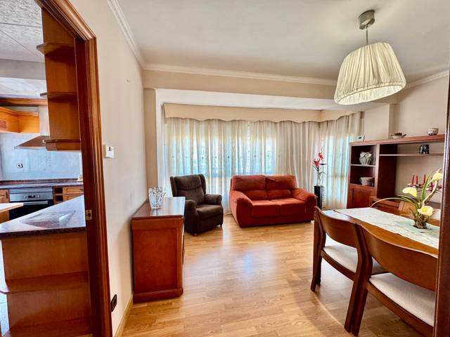 Piso en Venta en Carrer dels Alts Forns en La Marina del Port