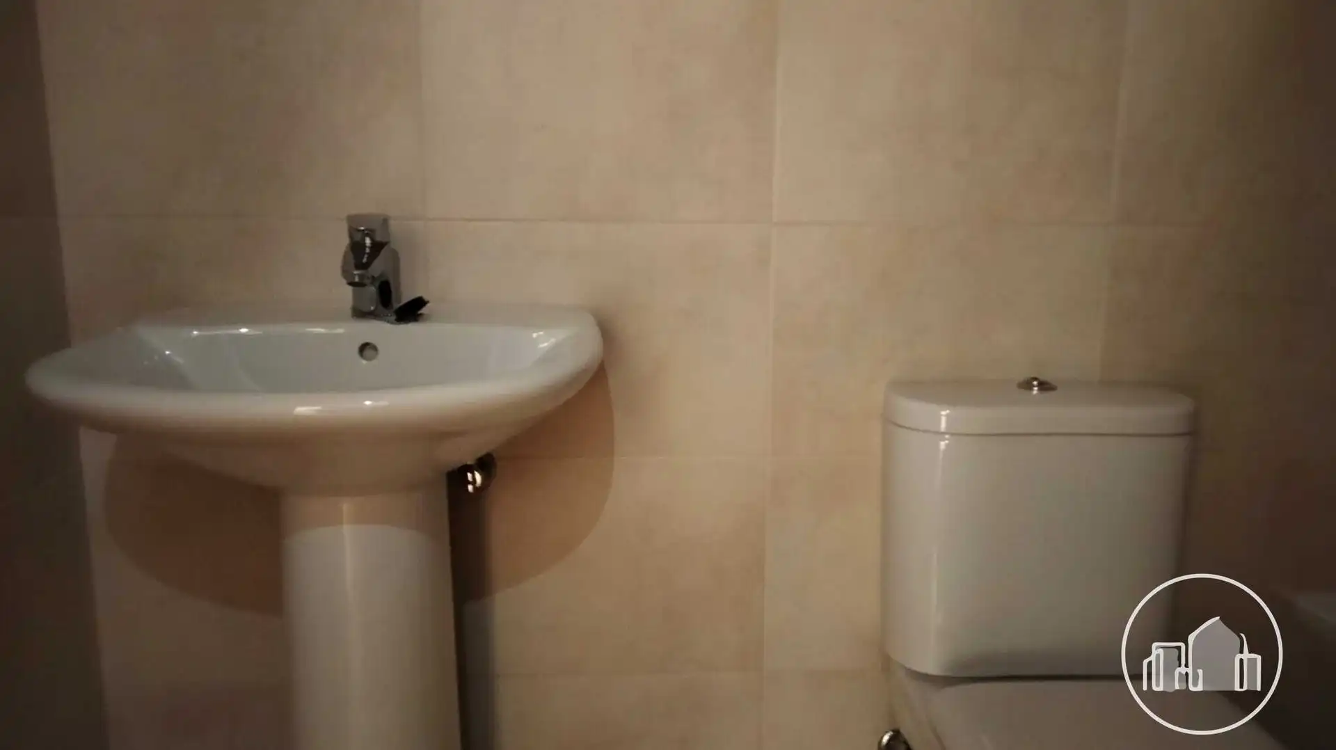 Badezimmer von Wohnung zum Verkauf in Medina de Pomar mit Heizung und Abstellraum