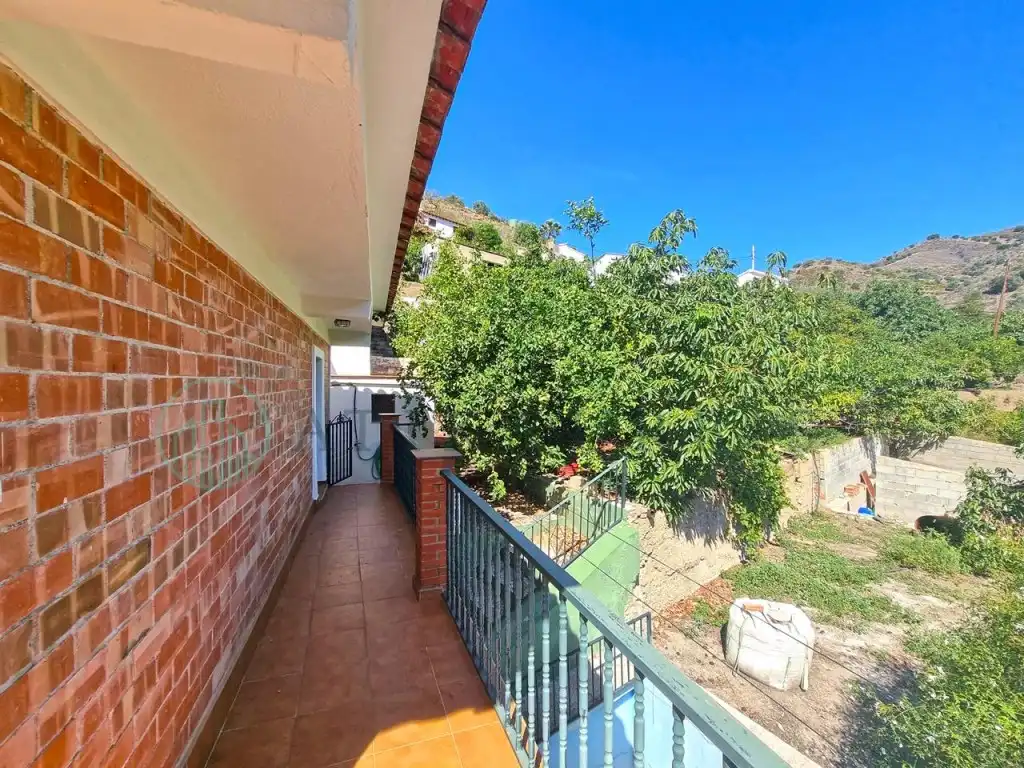 Vista exterior de Casa o chalet en venta en Canillas de Aceituno con Aire acondicionado, Jardín privado y Terraza
