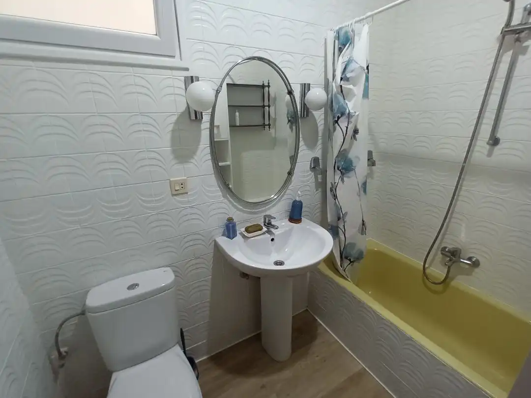 Baño de Piso de alquiler en Donostia - San Sebastián  con Calefacción, Terraza y Balcón