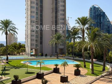 Piso con ascensor en venta en Via Parque