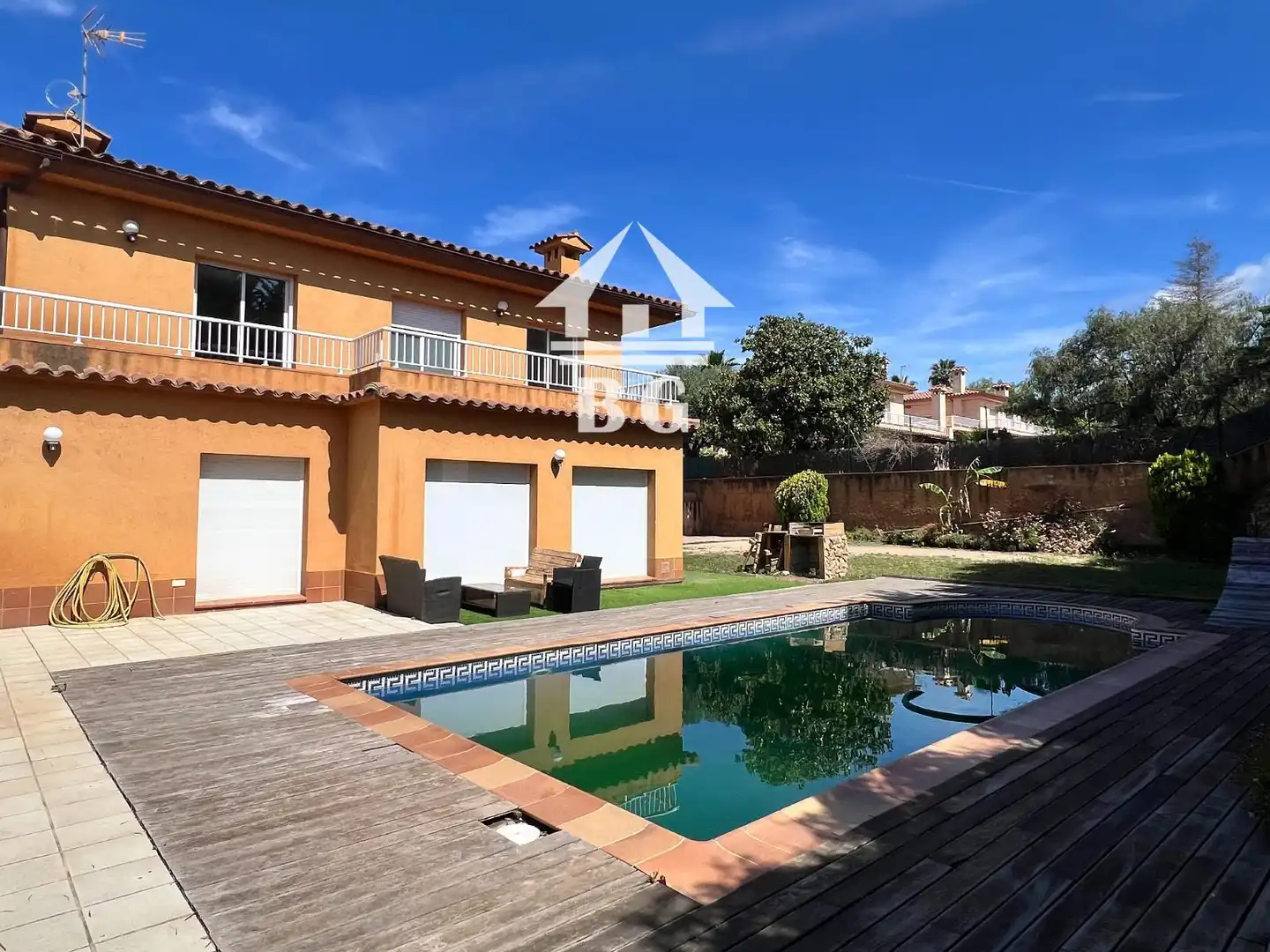 Vista exterior de Casa o xalet en venda en Lloret de Mar amb Calefacció, Jardí privat i Terrassa