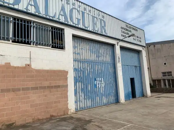 Industrial building for sale in C/ Brosquil, imagen 2