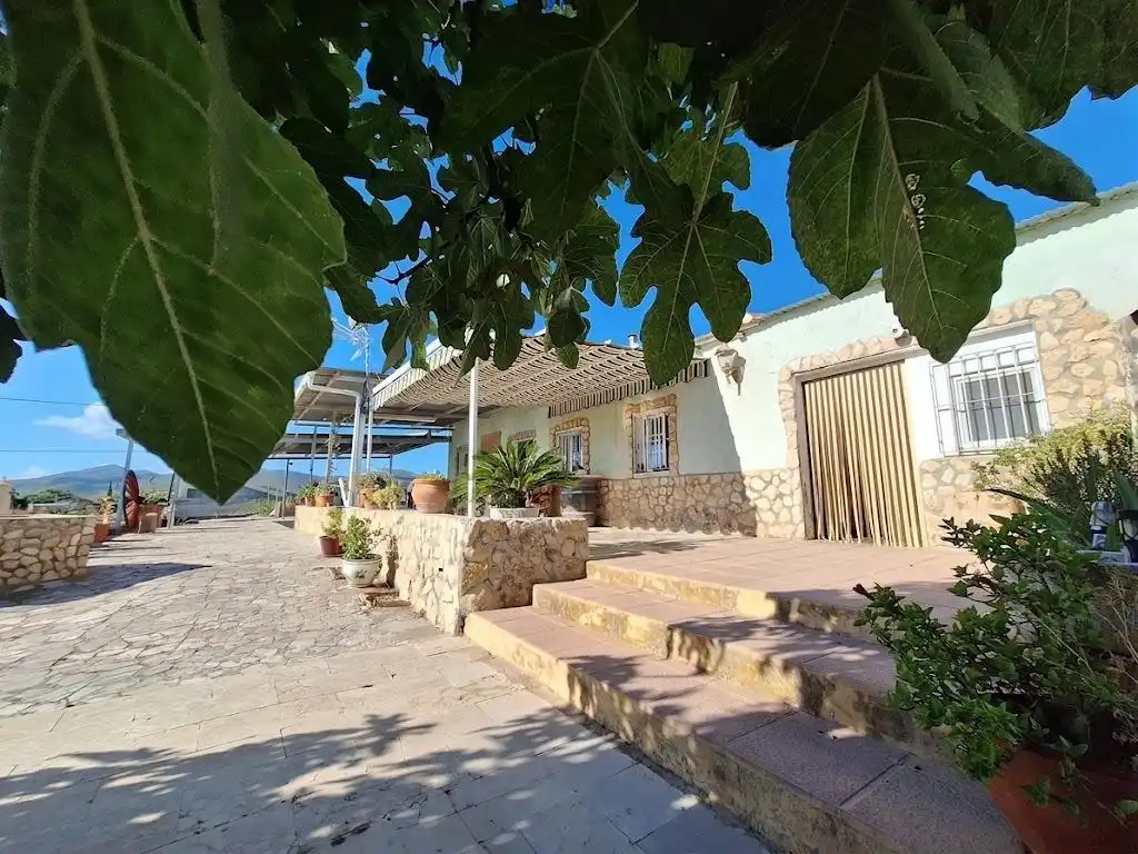 Exterior view of Houses for sale in Monóvar  / Monòver  with Air Conditioner, Heating and Private garden