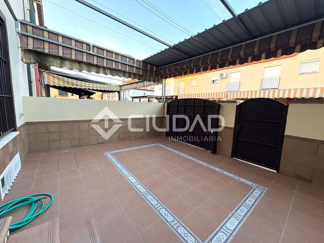 Casa adosada en Venta en El Pino - Bajo de Guía