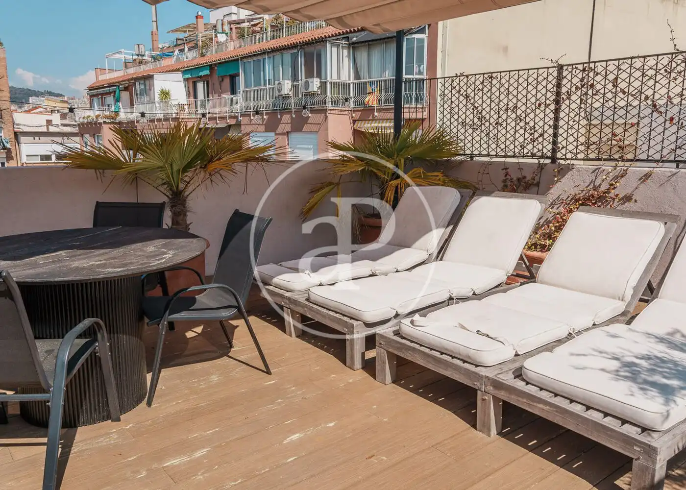 Terrasse von Dachboden zur Miete in Barcelona mit Klimaanlage, Heizung und Terrasse