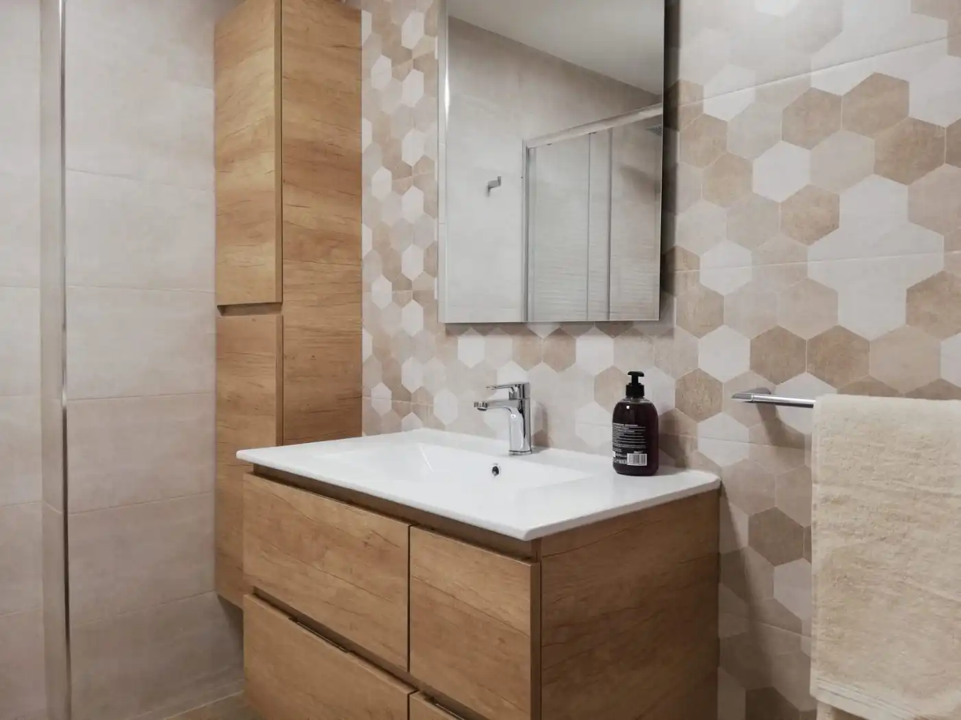 Baño de Piso de alquiler en Murcia con Aire acondicionado, Terraza y Amueblado