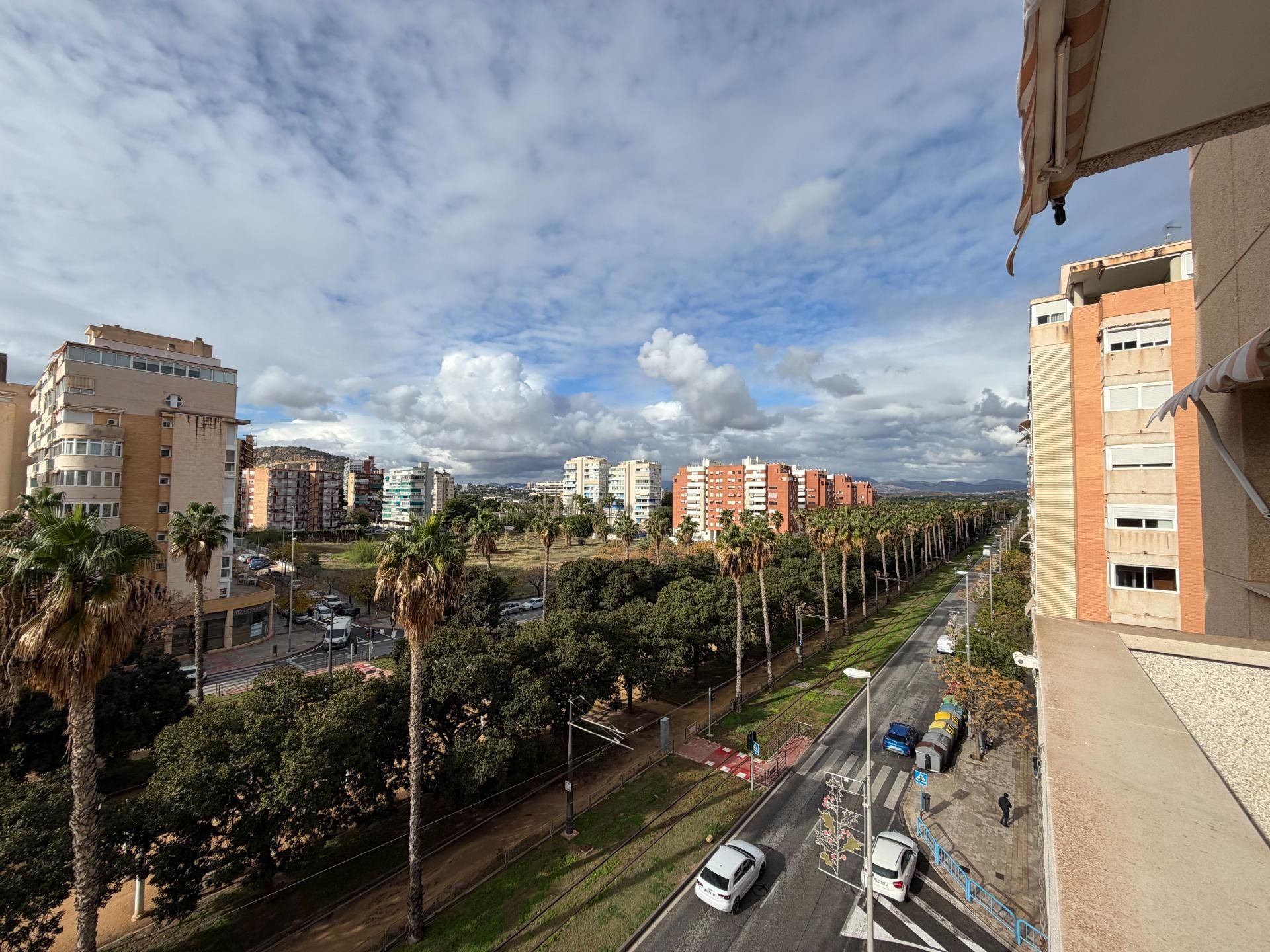 Exterior view of Flat to rent in Alicante / Alacant  with Private garden, Terrace and Balcony