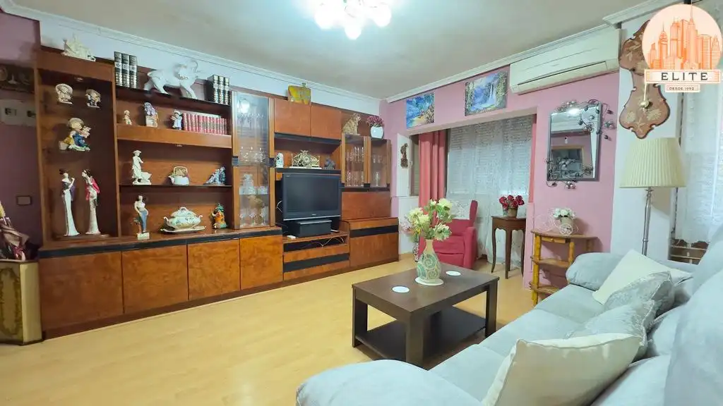 Sala de estar de Piso en venta en Alcorcón con Aire acondicionado, Calefacción y Parquet