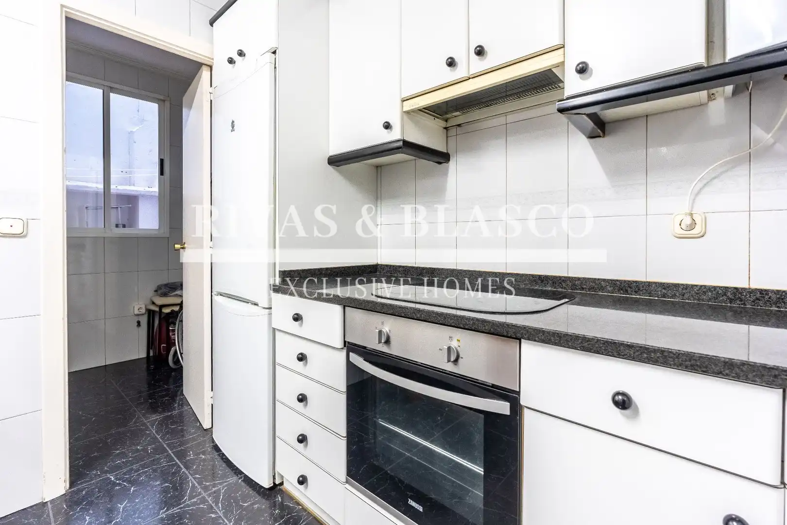 Kitchen of Apartments for sale in Donostia - San Sebastián   with Heating