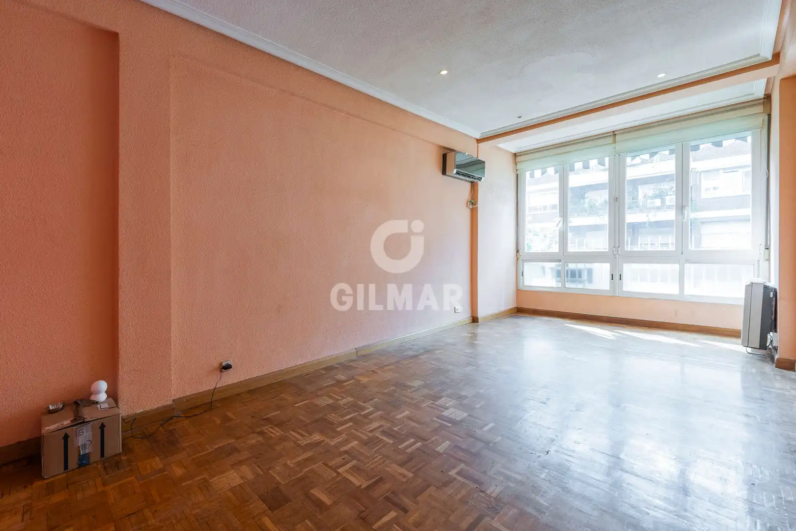 Schlafzimmer von Wohnung zum Verkauf in  Madrid Capital mit Heizung und Balkon