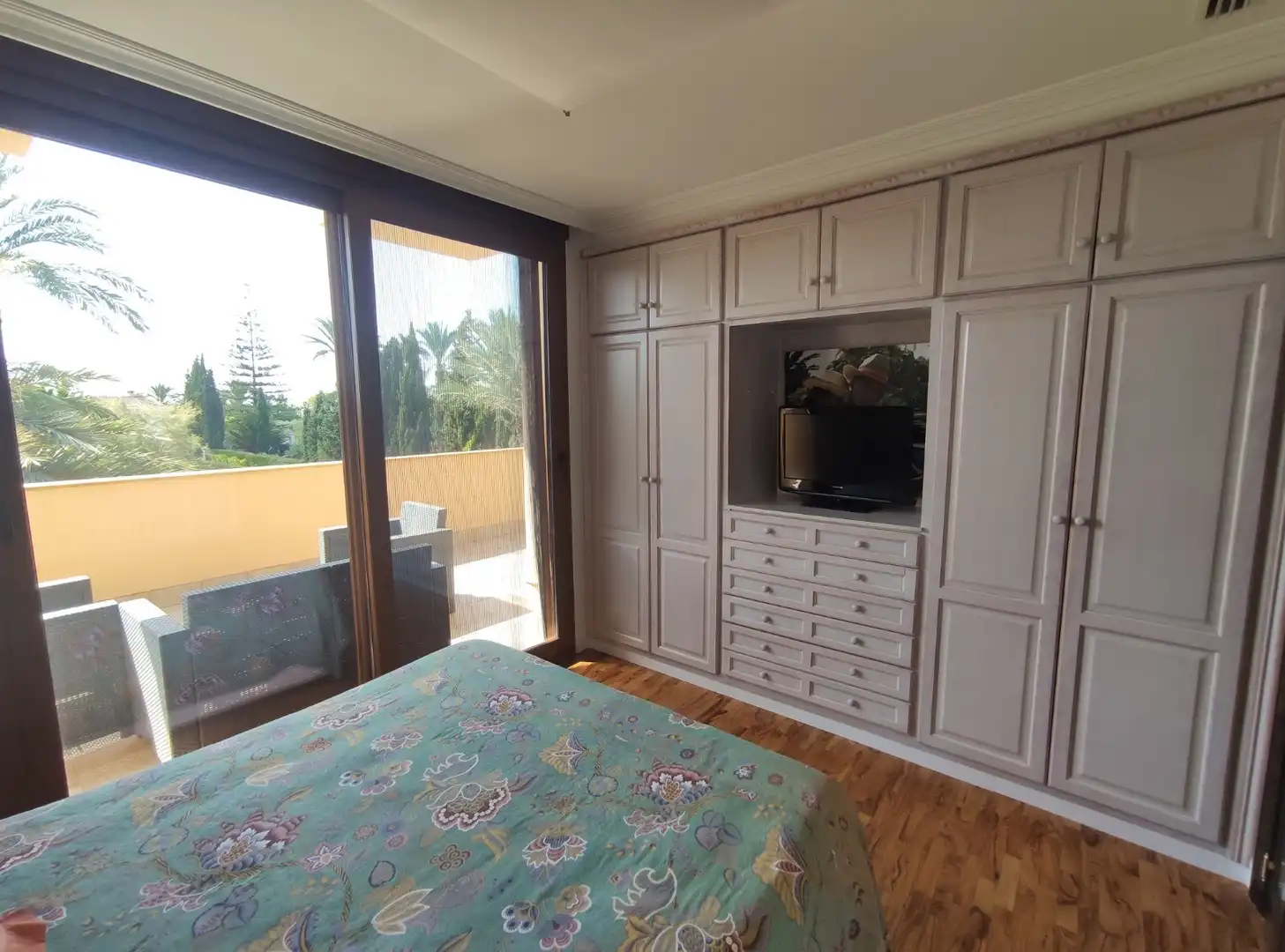 Dormitori de Casa o xalet en venda en Elche / Elx amb Aire condicionat, Calefacció i Jardí privat