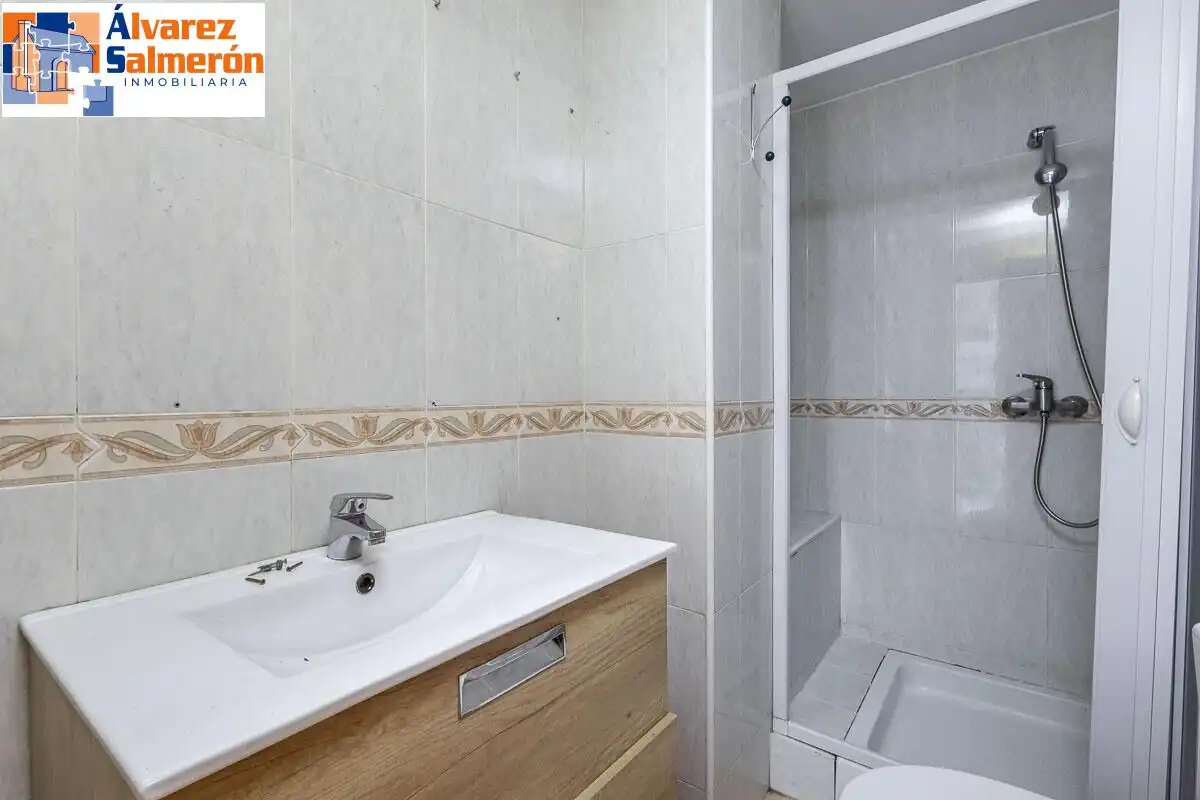 Piso en venta en Calle Bajo de Huétor, Cervantes