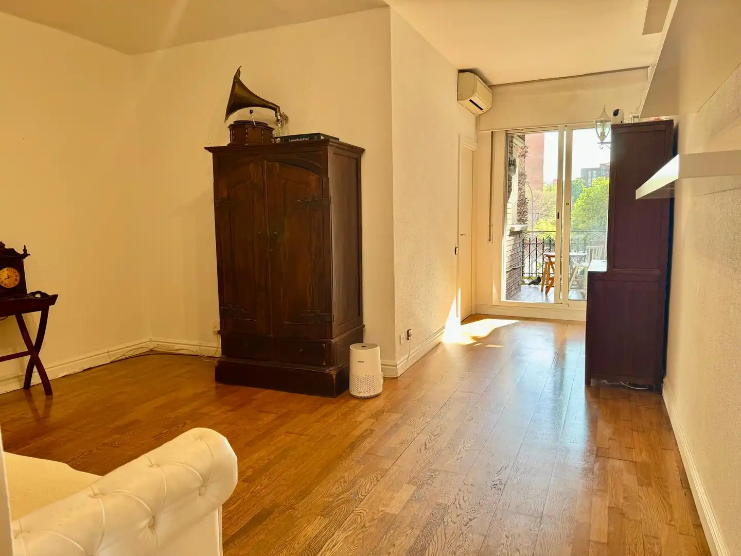 Sala d'estar de Pis en venda en Barcelona amb Aire condicionat i Terrassa