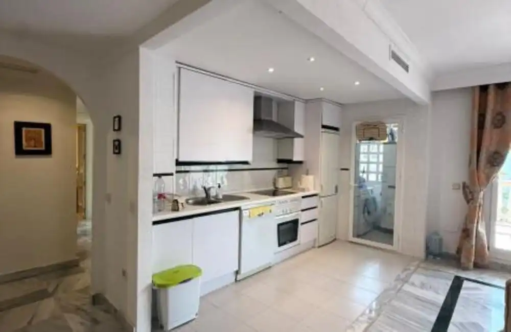 Cocina de Apartamento en venta en Marbella con Aire acondicionado, Terraza y Piscina