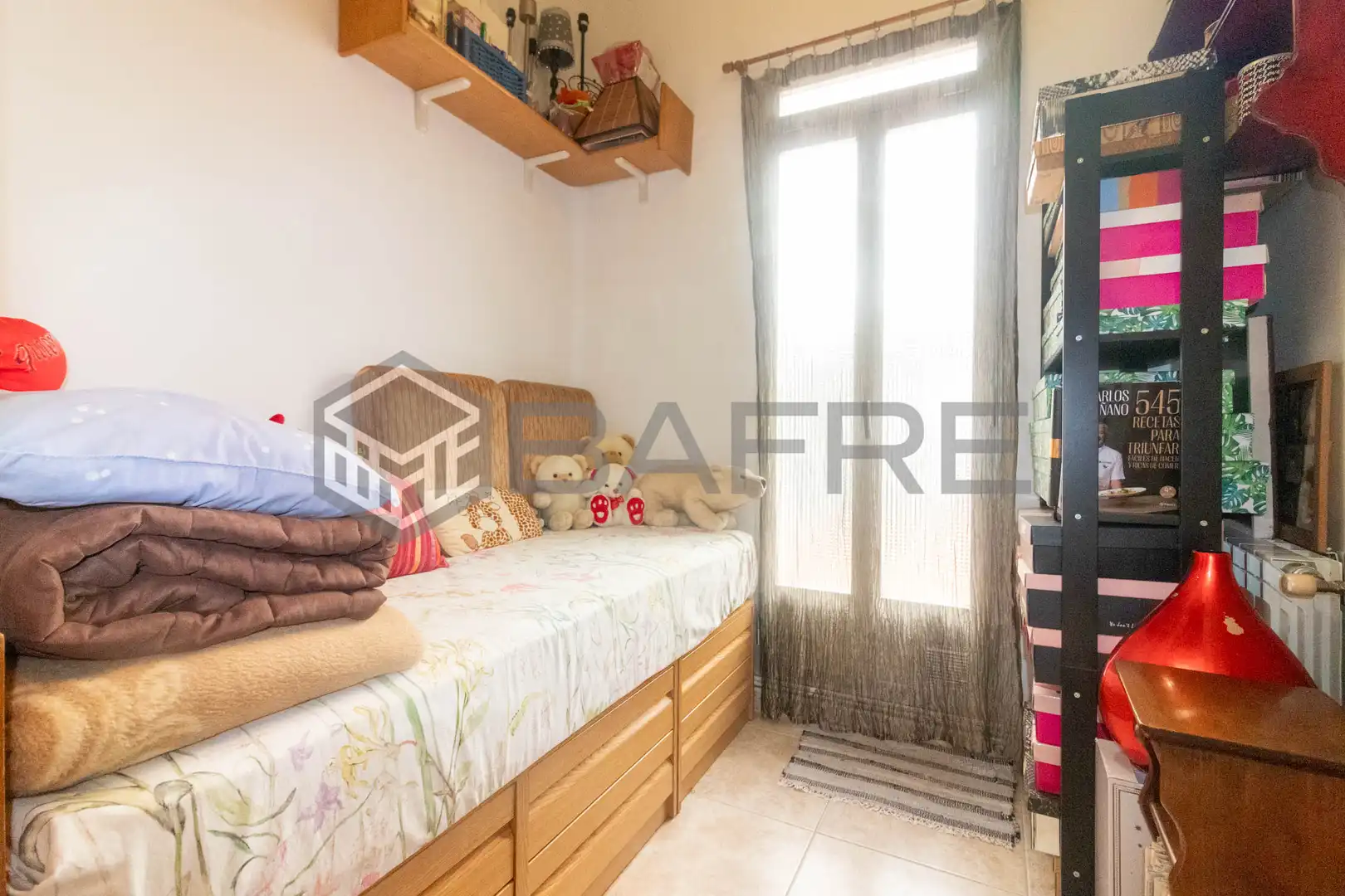 Habitación de Piso en venta en Madrid con Calefacción