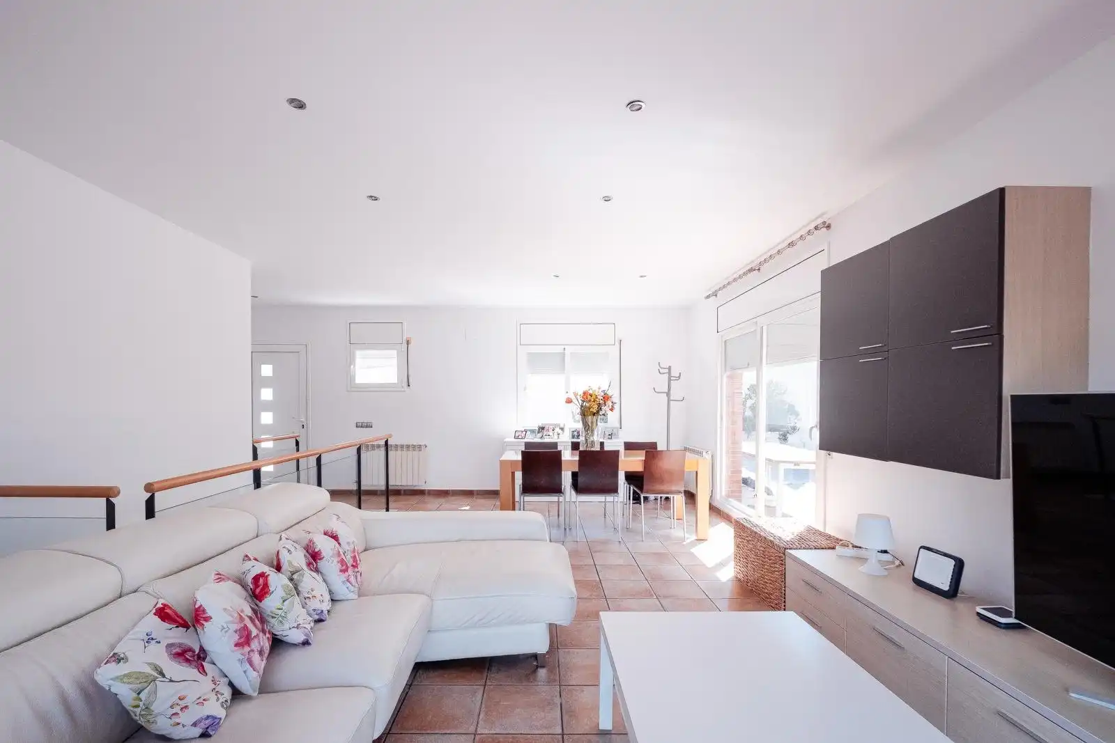 Sala d'estar de Casa o xalet en venda en Caldes de Montbui amb Calefacció, Jardí privat i Terrassa