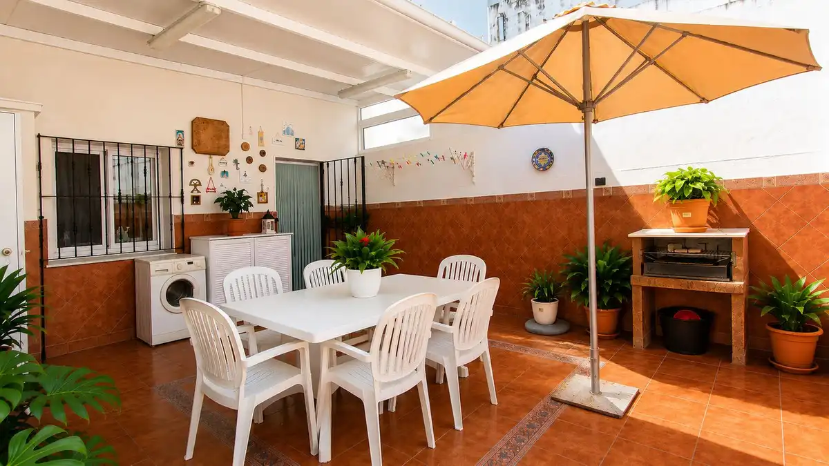 Terrace of Detached homes for sale in La Línea de la Concepción  with Private garden, Terrace and Jacuzzi