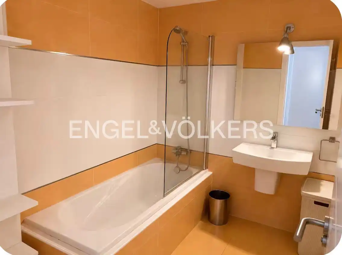 Badezimmer von Haus oder Chalet zur Miete in Madrid mit Klimaanlage, Heizung und Privatgarten