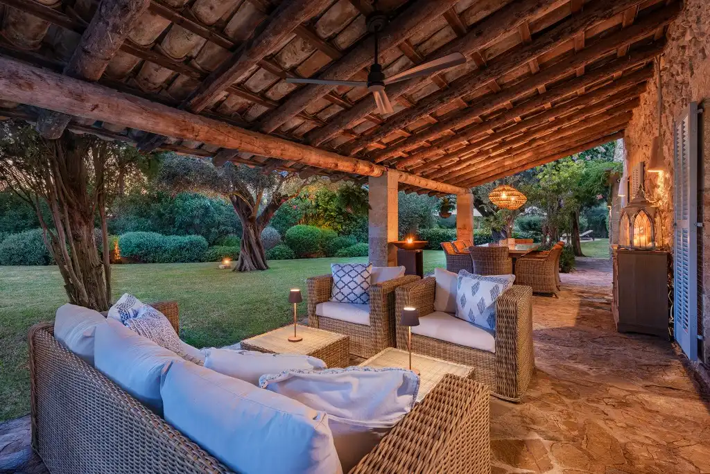 Casa rústica amb jardí en venda a Pollença Poble