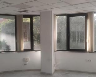 Office to rent in  Sevilla Capital  with Air Conditioner