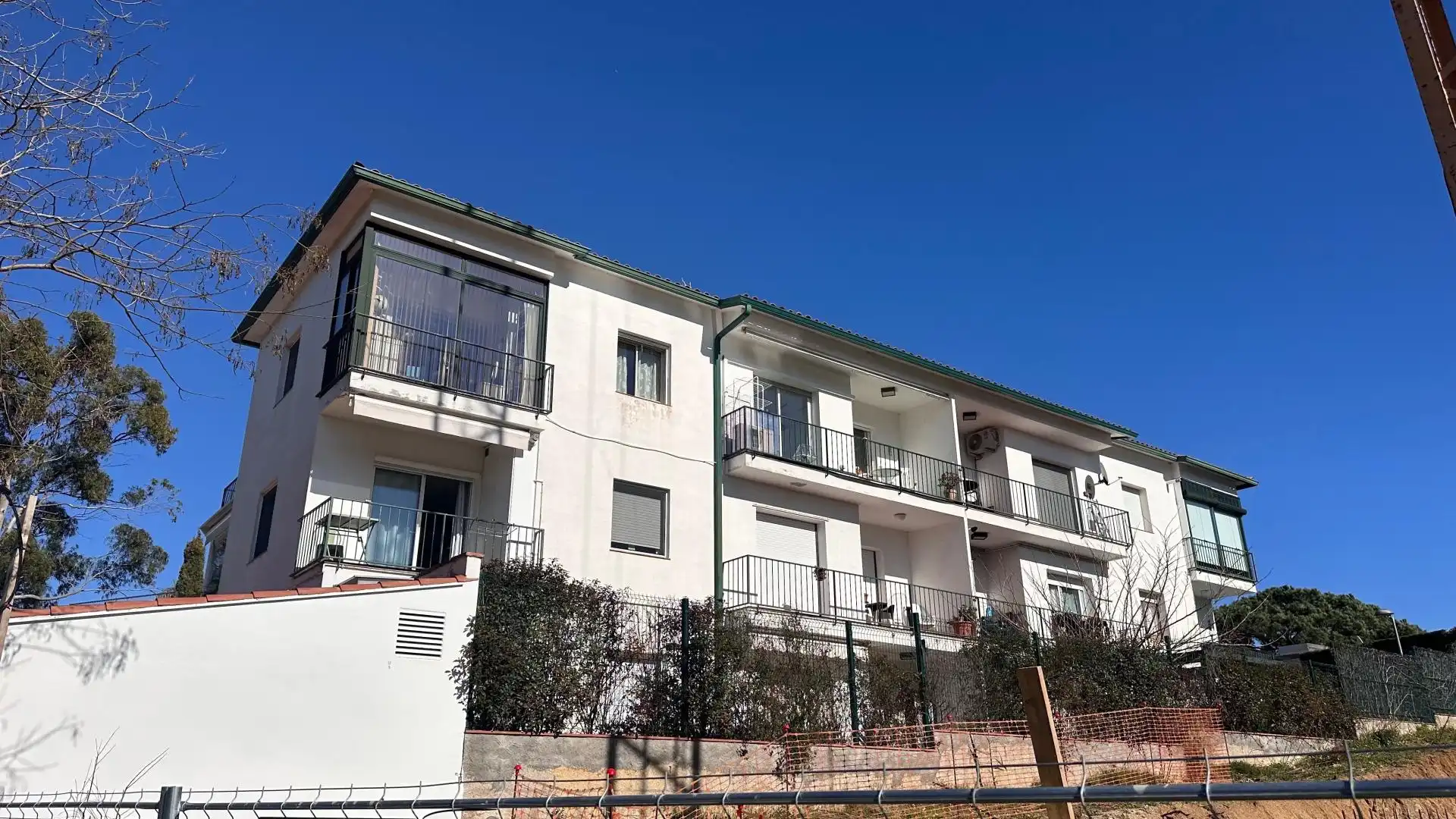 Exterior view of Flat for sale in Castell d'Aro, Platja d'Aro i s'Agaró  with Air Conditioner and Terrace