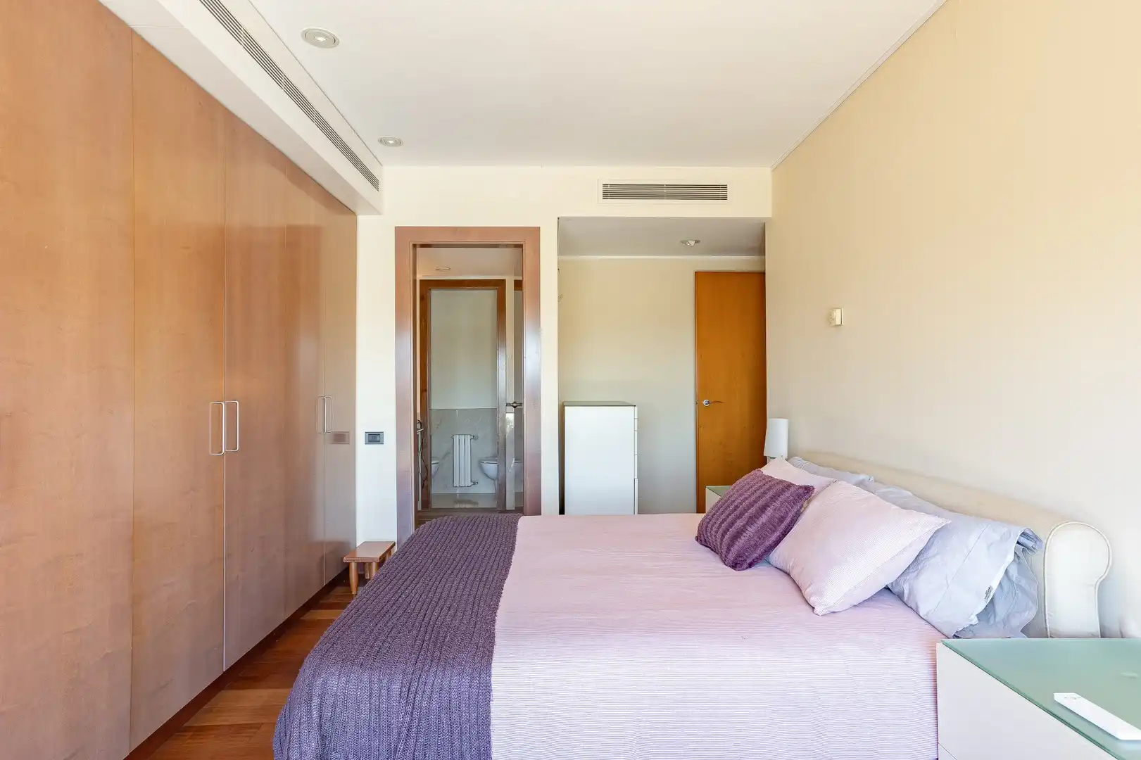 Dormitori de Casa o xalet en venda en Esplugues de Llobregat amb Aire condicionat, Calefacció i Terrassa