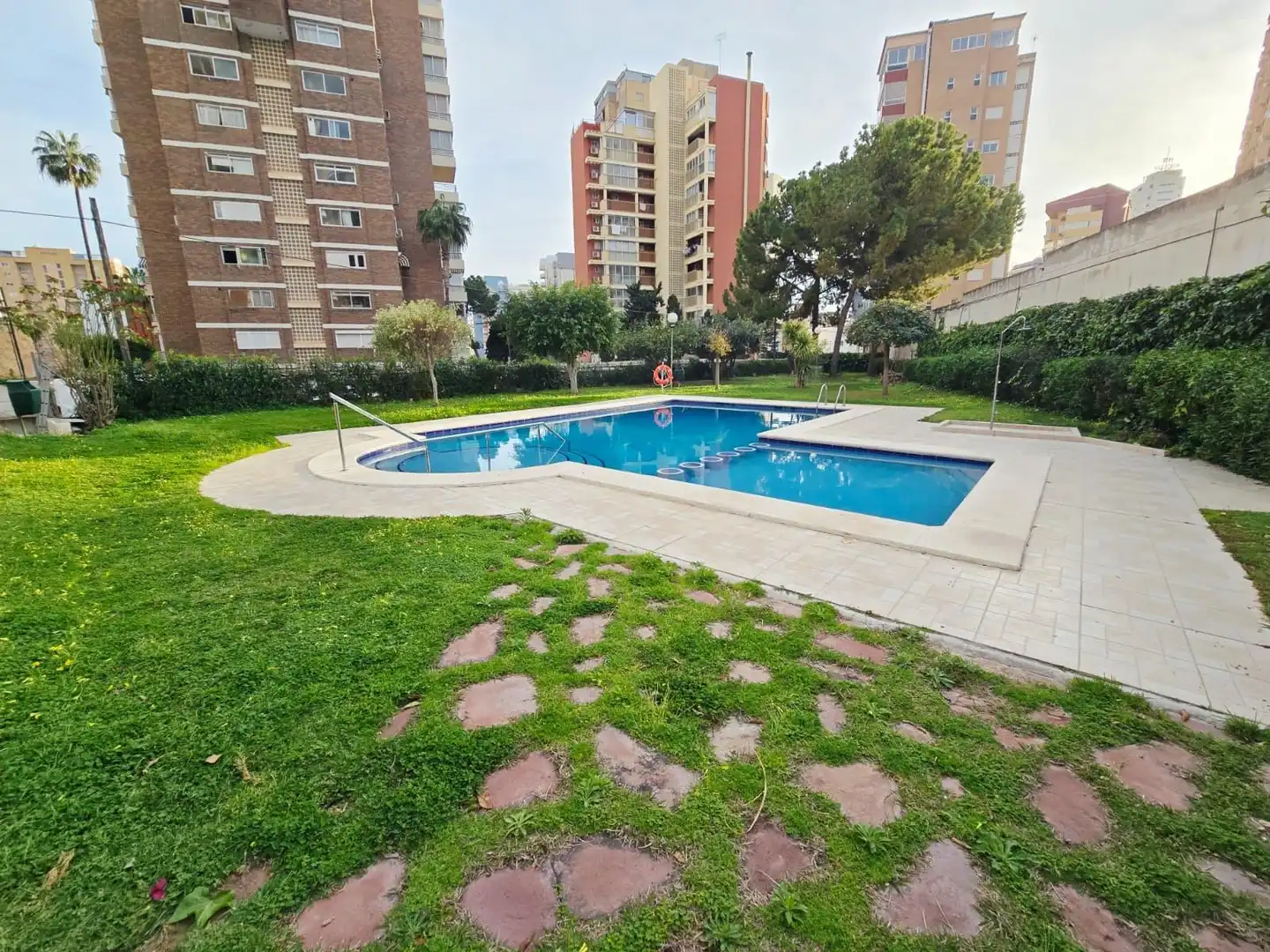 Swimming pool of Flat for rent in Benidorm  with Air Conditioner, Private garden and Terrace