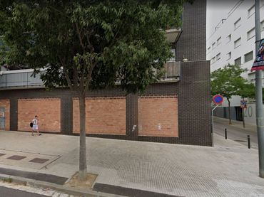 Locale commerciale in affitto a Carrer Jaume I
