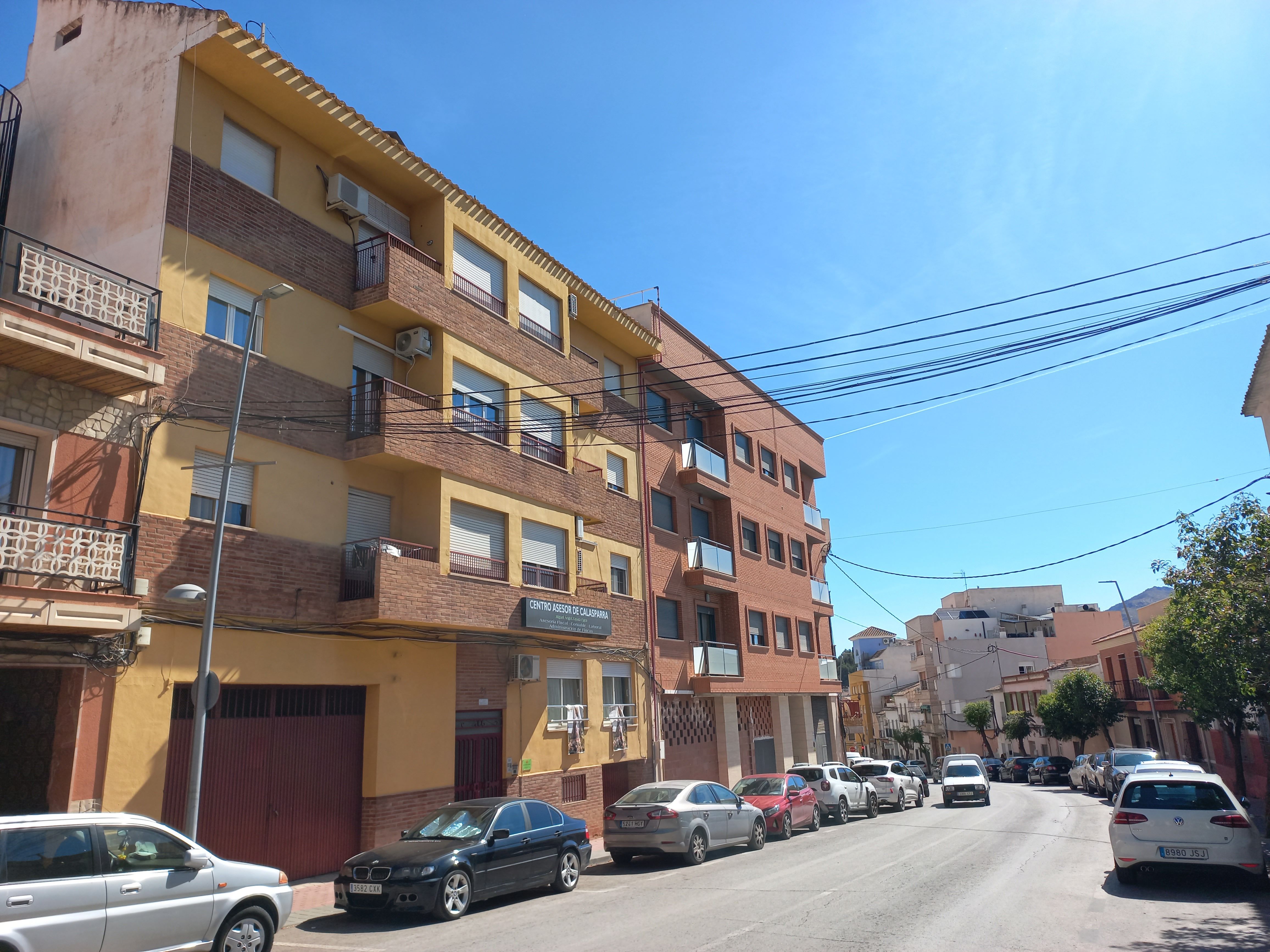 Vista exterior de Apartament de lloguer en Calasparra amb Moblat i Balcó