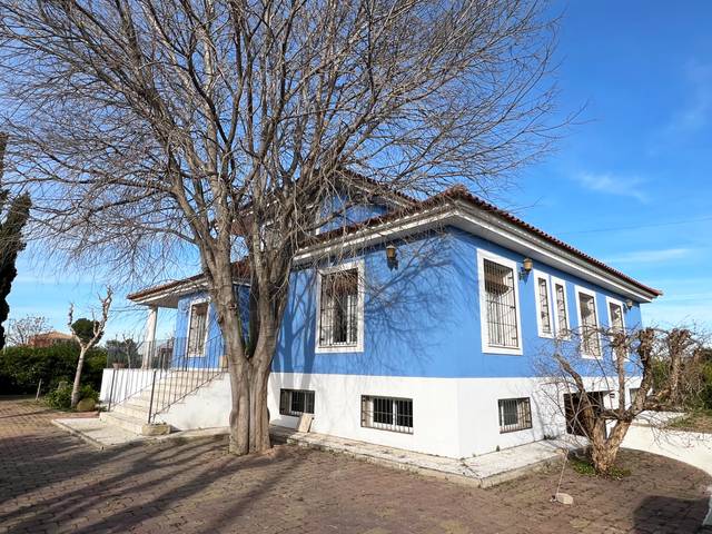 Casa-chalet en Venta en Camino Hondo en Nonduermas