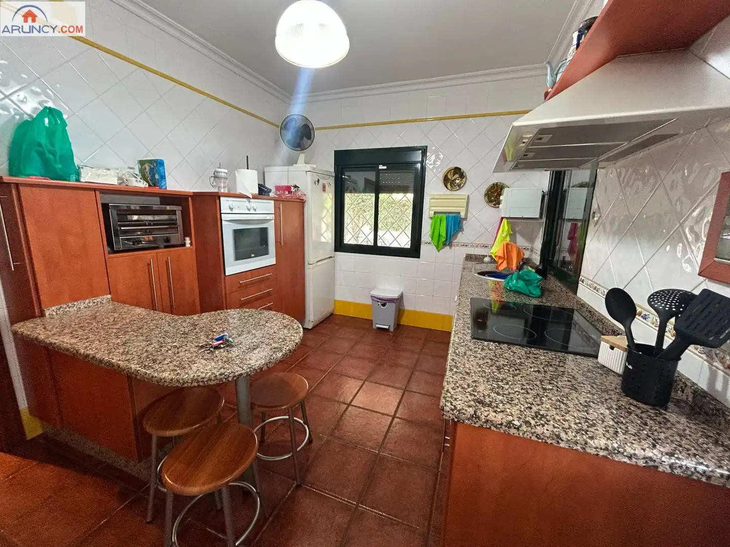 Kitchen of Houses for rent in Alcalá de Guadaira  with Air Conditioner, Private garden and Terrace