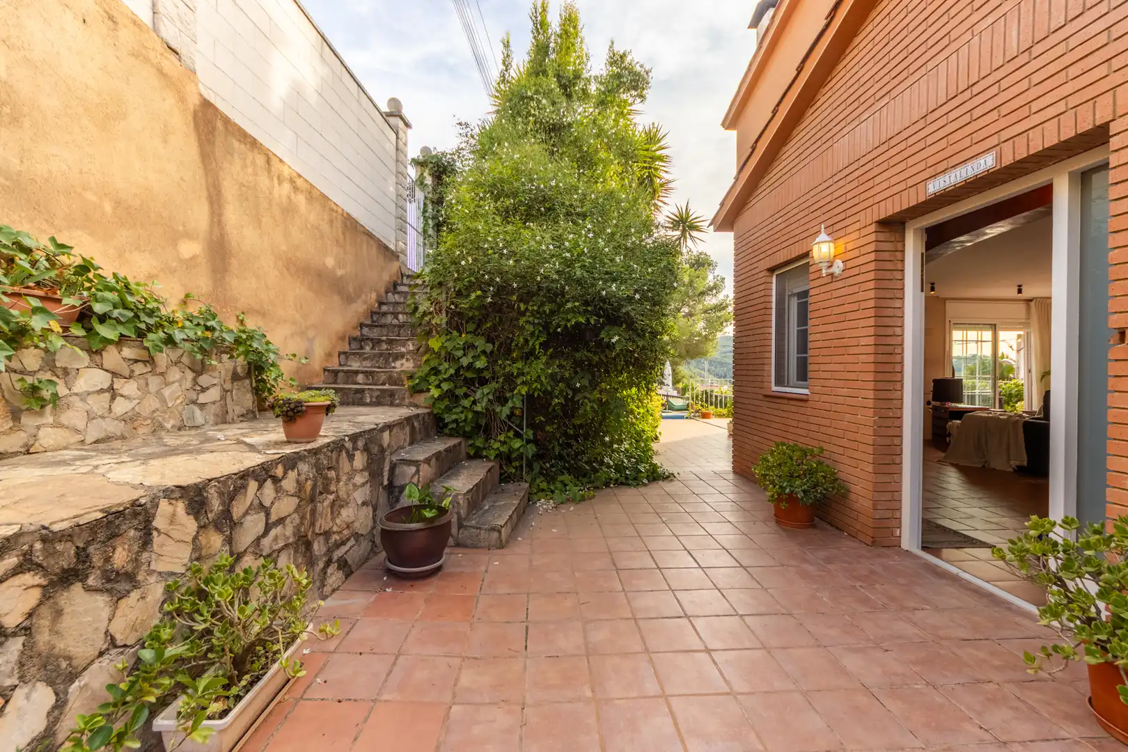 Chalet con terraza en venta en Carrer dels Pirineus, imagen 46