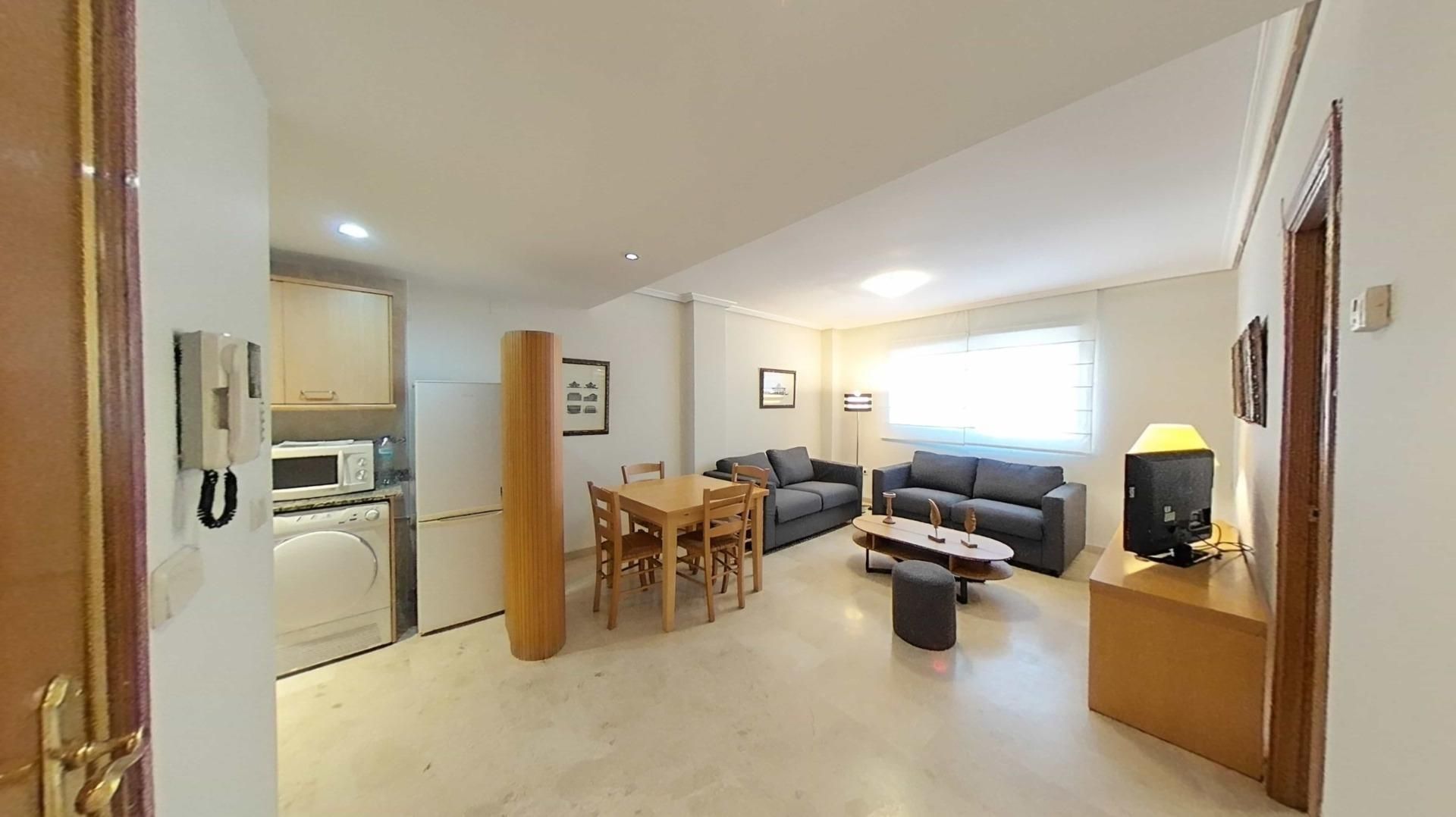 Apartment to rent in  Valencia Capital  with Air Conditioner, Private garden and Balcony