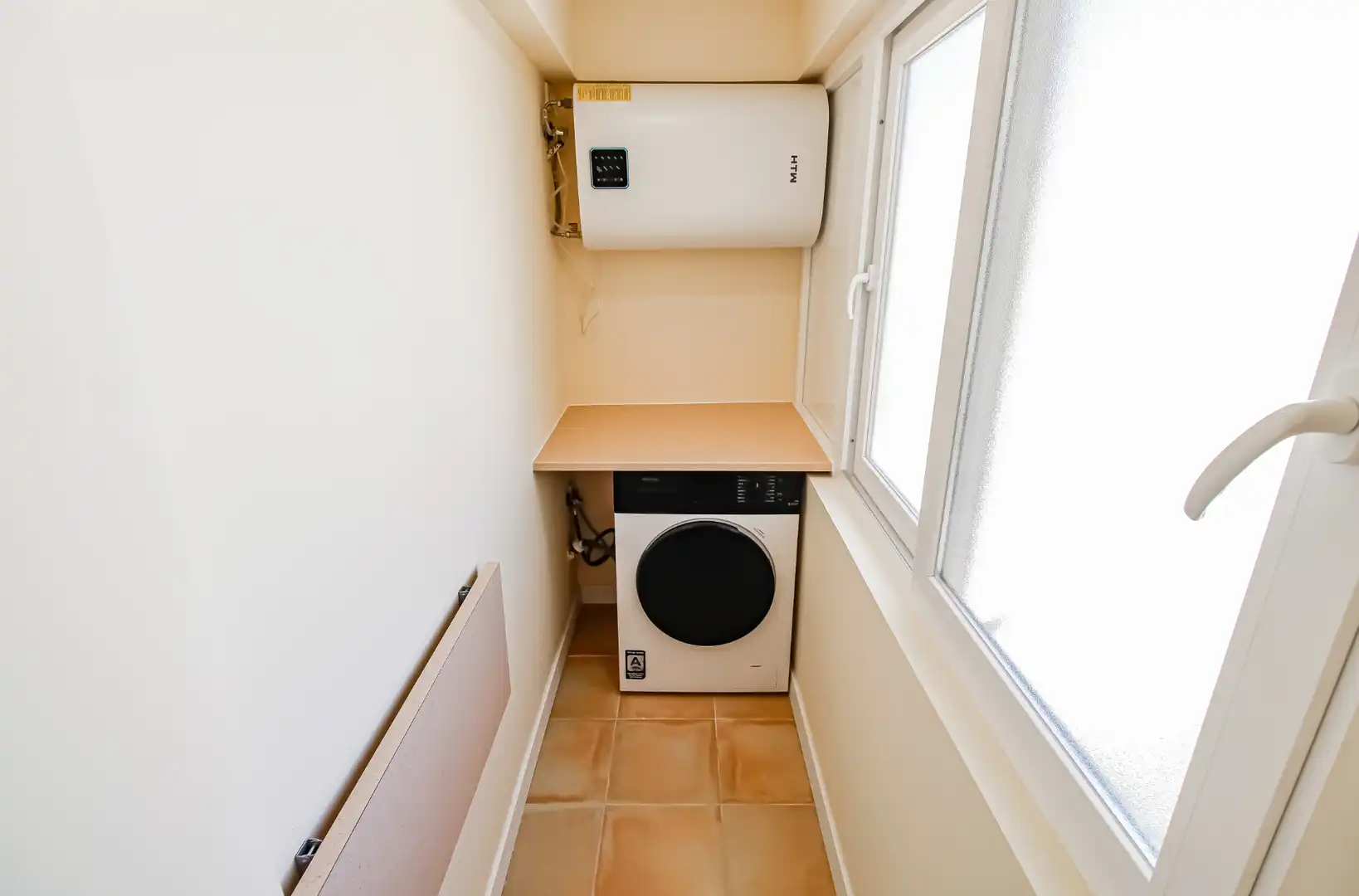 Balcony of Flat for rent in Madrid  with Air Conditioner, Heating and Storage room