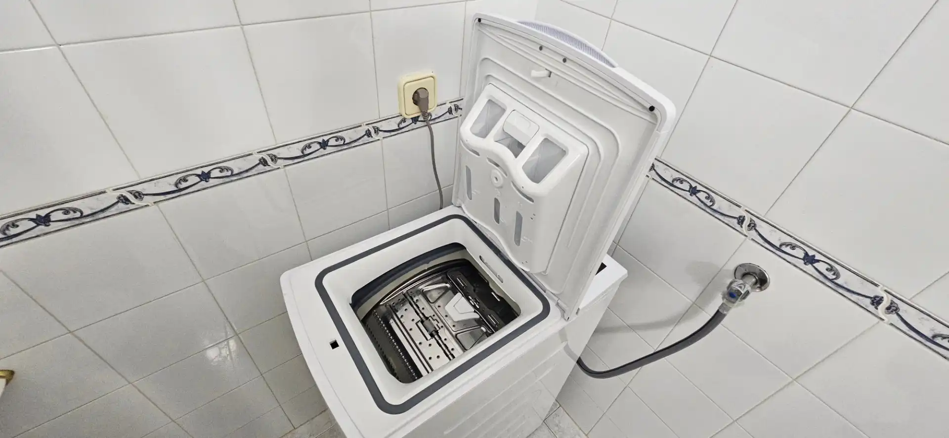 Bathroom of Flat for rent in El Campello  with Air Conditioner, Heating and Furnished