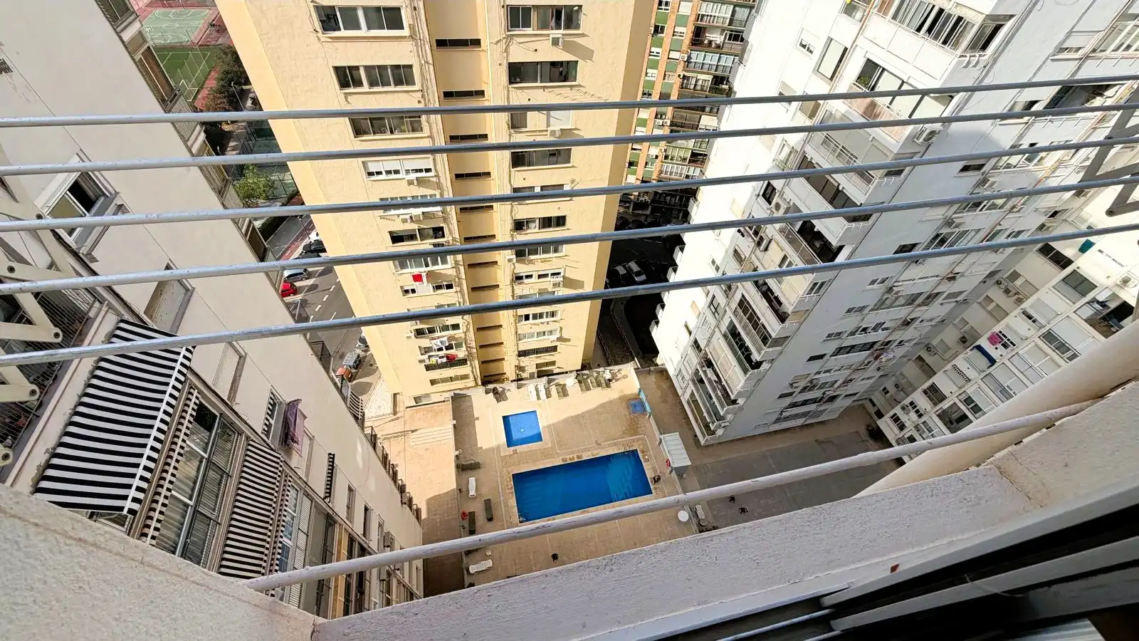 Piscina de Piso de alquiler en Valencia con Aire acondicionado, Calefacción y Parquet