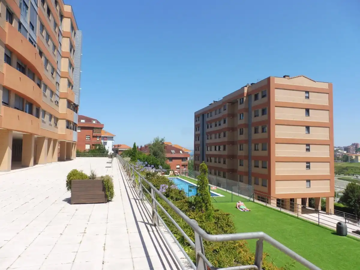 Wohnung zur Miete in Calle Alfonsina Storni, La Pereda