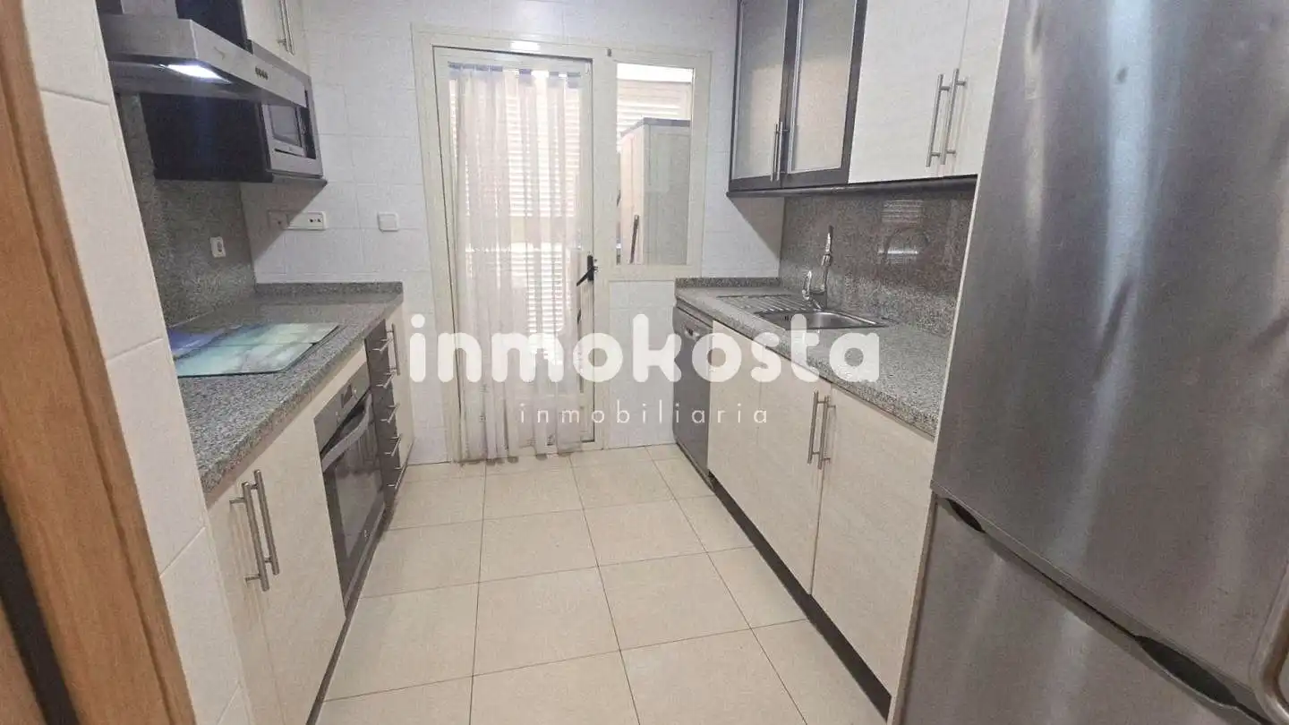 Cocina de Piso en venta en Benidorm con Aire acondicionado, Terraza y Trastero