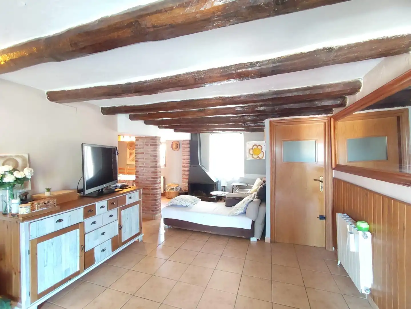 Sala de estar de Casa adosada en venta en Castellgalí con Aire acondicionado, Calefacción y Jardín privado
