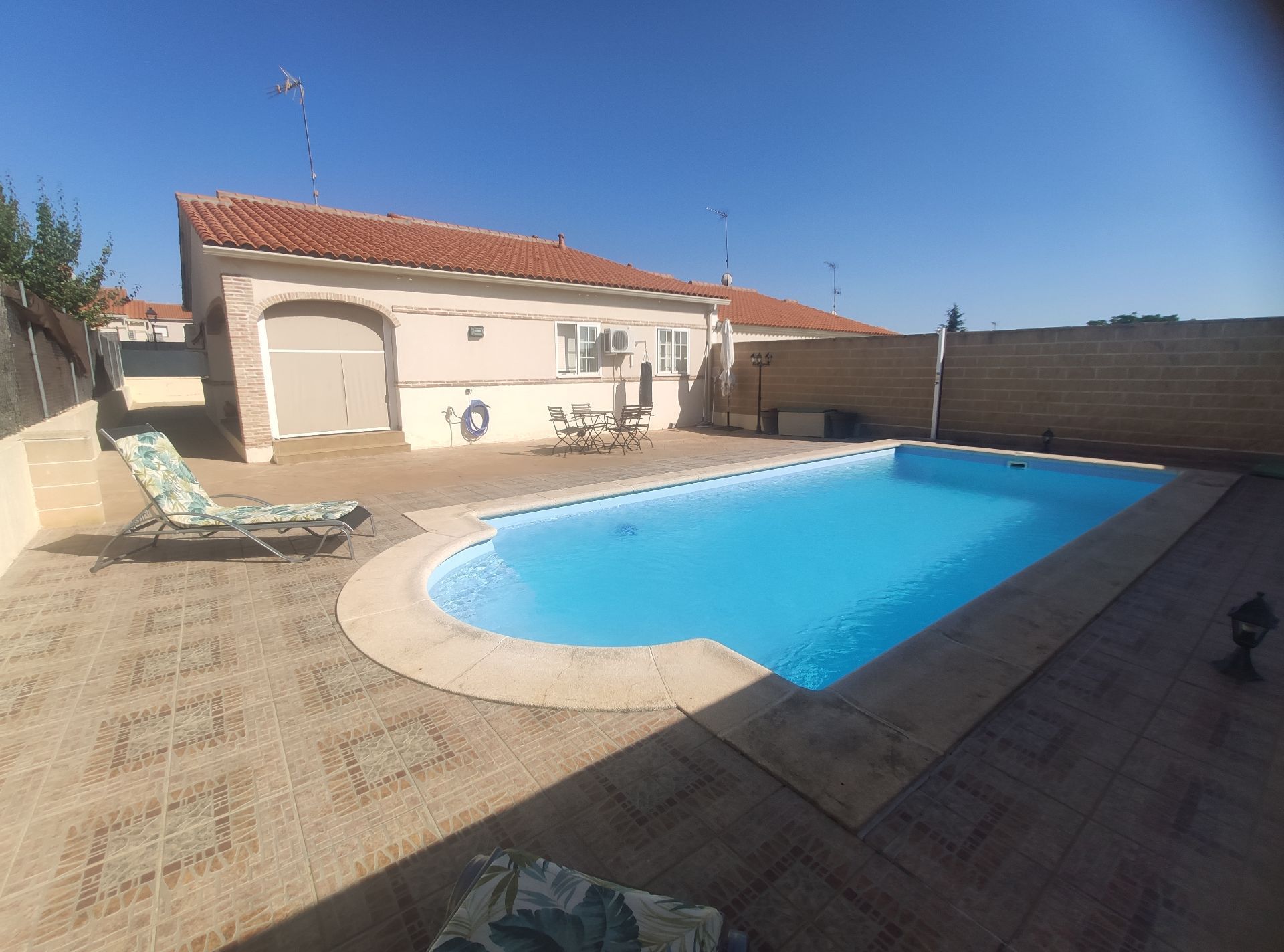 Swimming pool of House or chalet for sale in Villaluenga de la Sagra  with Air Conditioner, Heating and Terrace