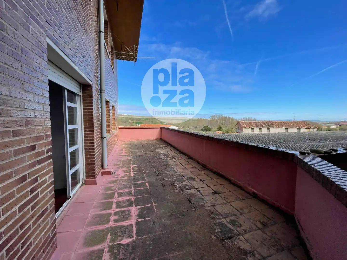 Vista exterior de Piso en venta en Belorado con Calefacción, Terraza y Trastero