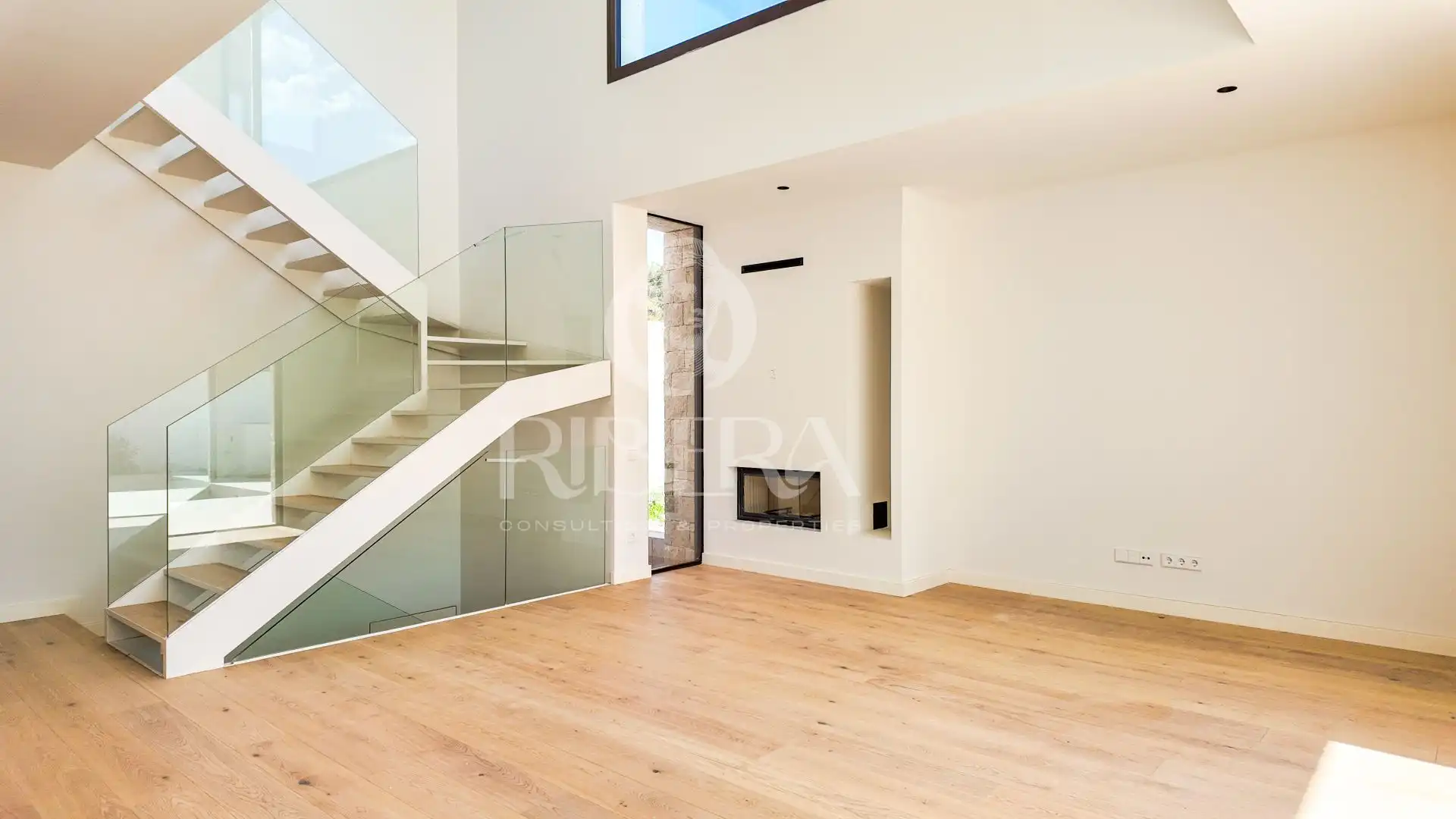 Casa o chalet en venta en L'Eliana con Aire acondicionado, Calefacción y Jardín privado