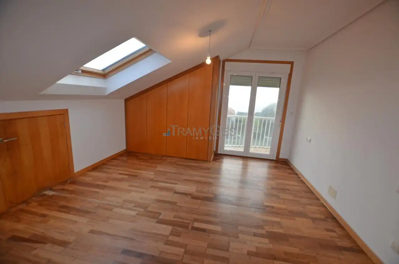 Habitación de Casa o chalet en venta en Oia con Calefacción, Jardín privado y Terraza