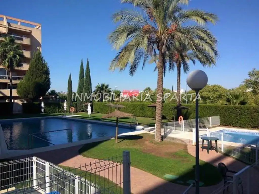 Wohnung zur Miete in Avenida Clara Campoamor, Barrio Alto