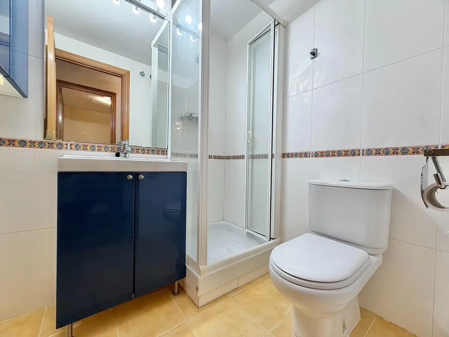 Baño de Piso de alquiler en Terrassa con Calefacción, Parquet y Balcón