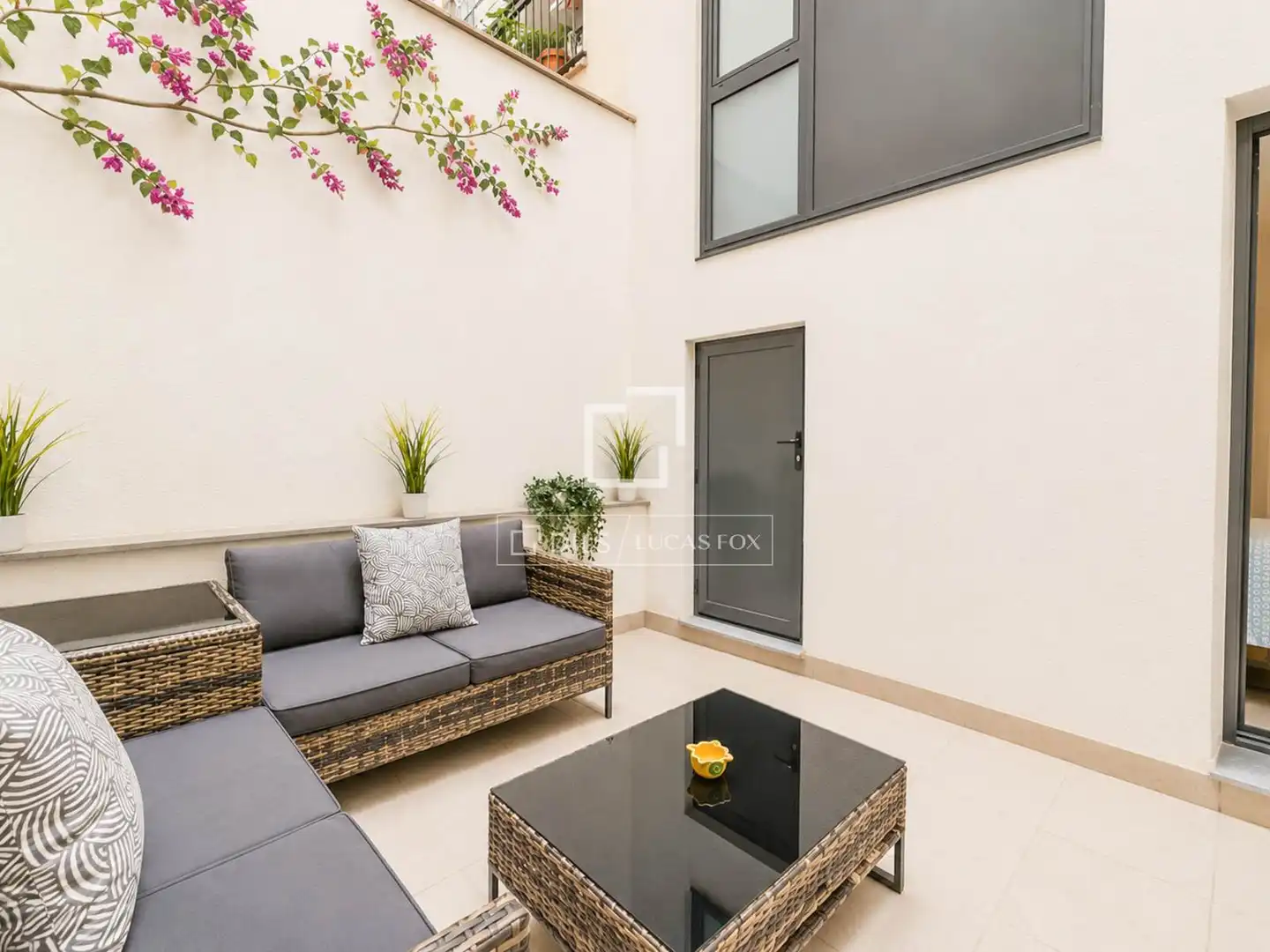 Flat for sale in Centre, imagen 2
