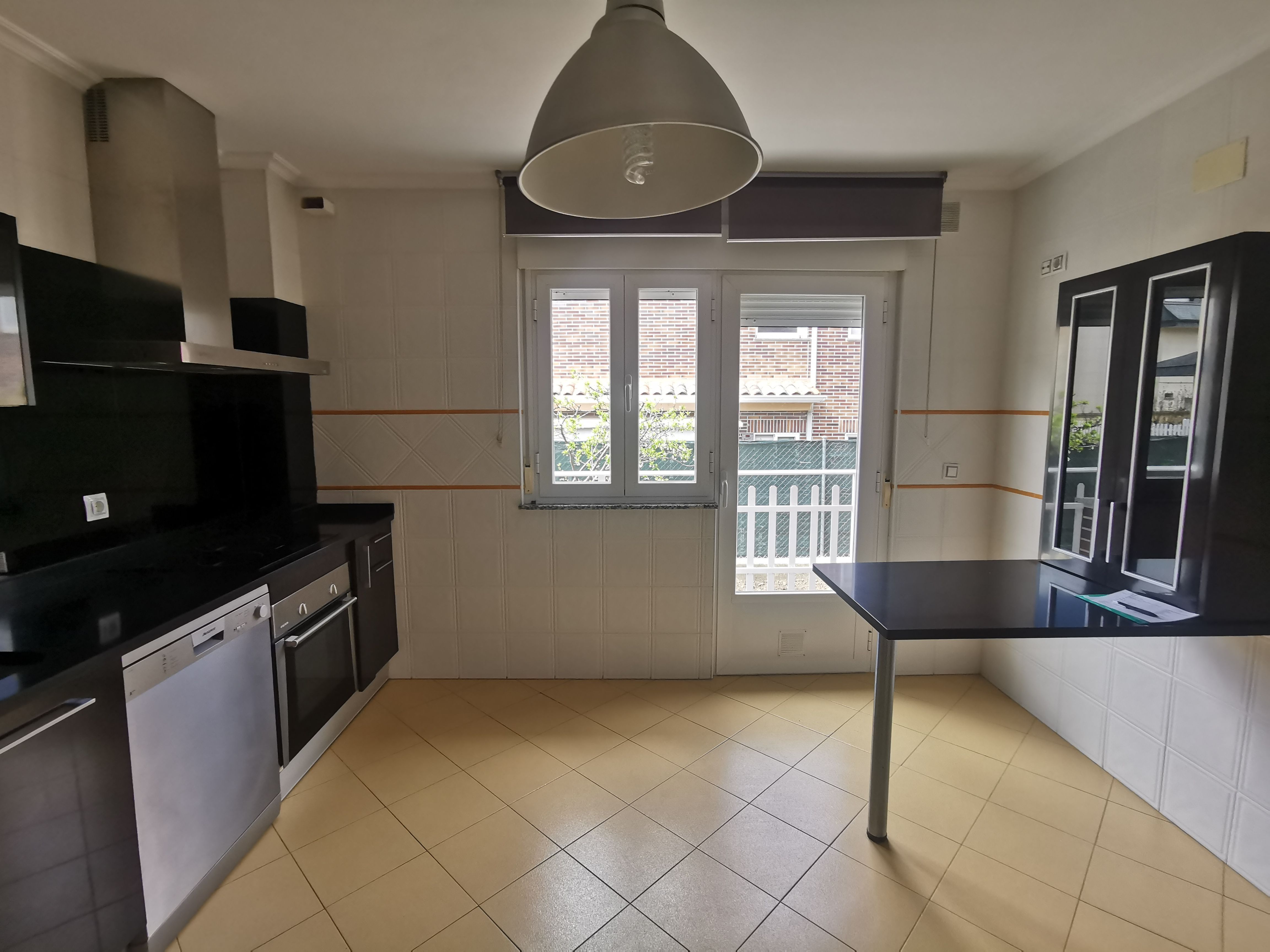 Cuina de Casa adosada de lloguer en Cabrerizos amb Calefacció, Jardí privat i Parquet